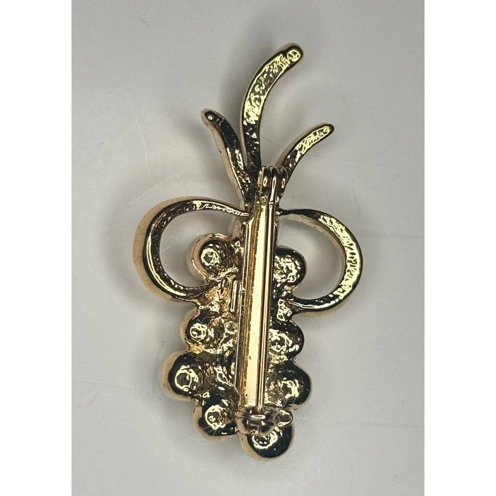 Vintage Gold Plated Pineapple Brooch with Faux Pearls
